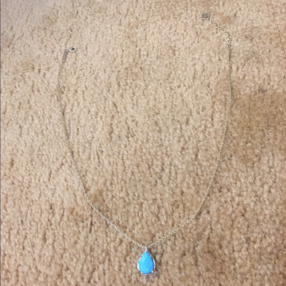 Kendra Scott necklace